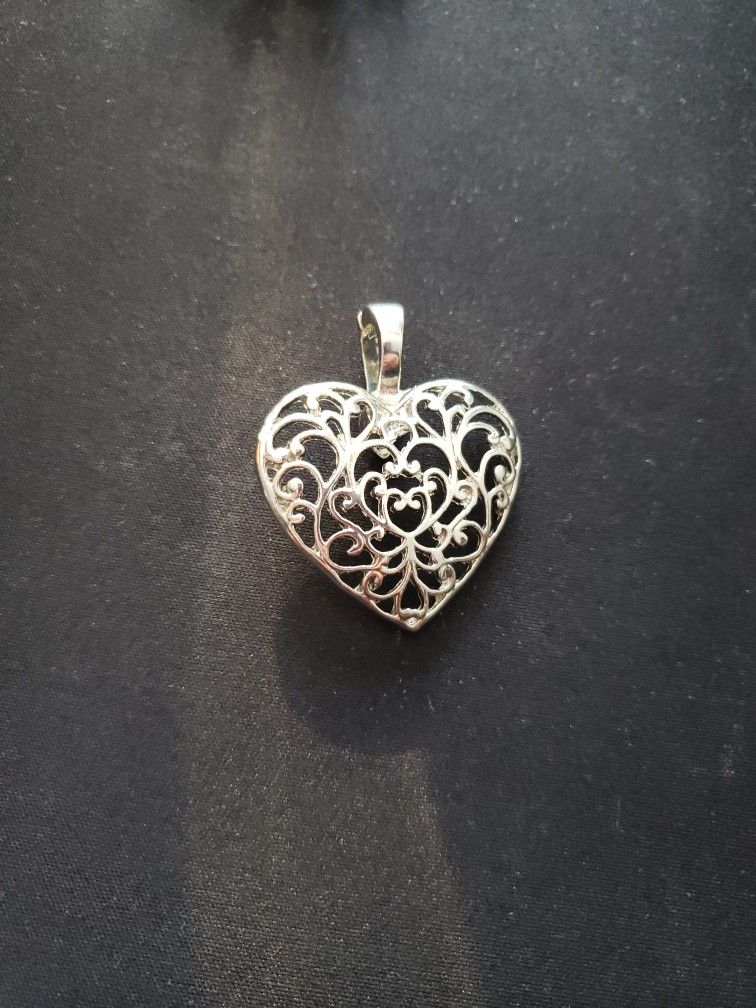 Heart Necklace /pin