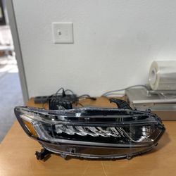 Passenger Side Headlight 2018-2021 Honda Accord Sedan
