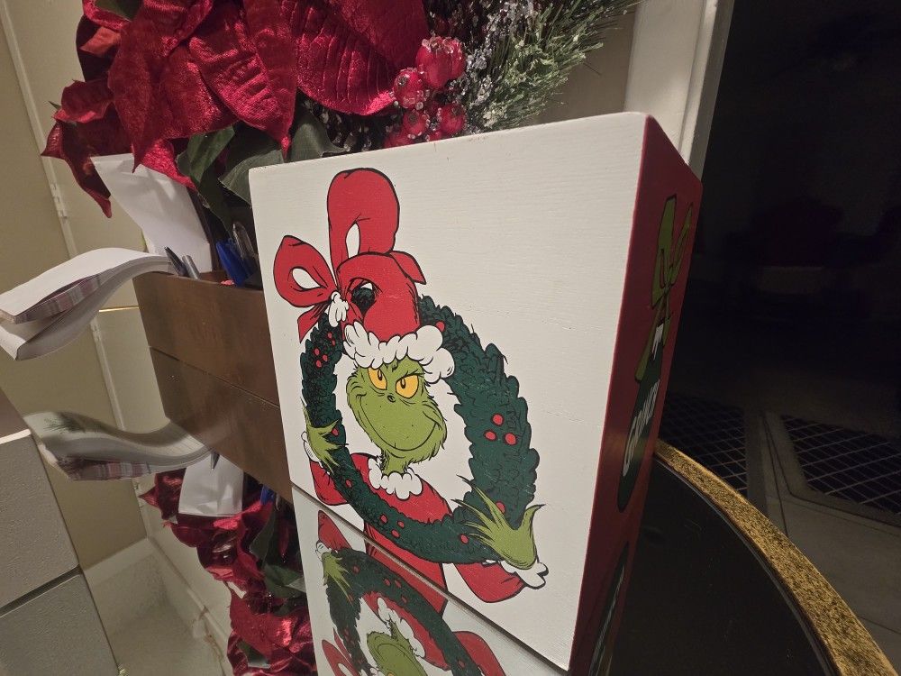 Grinch Cube
