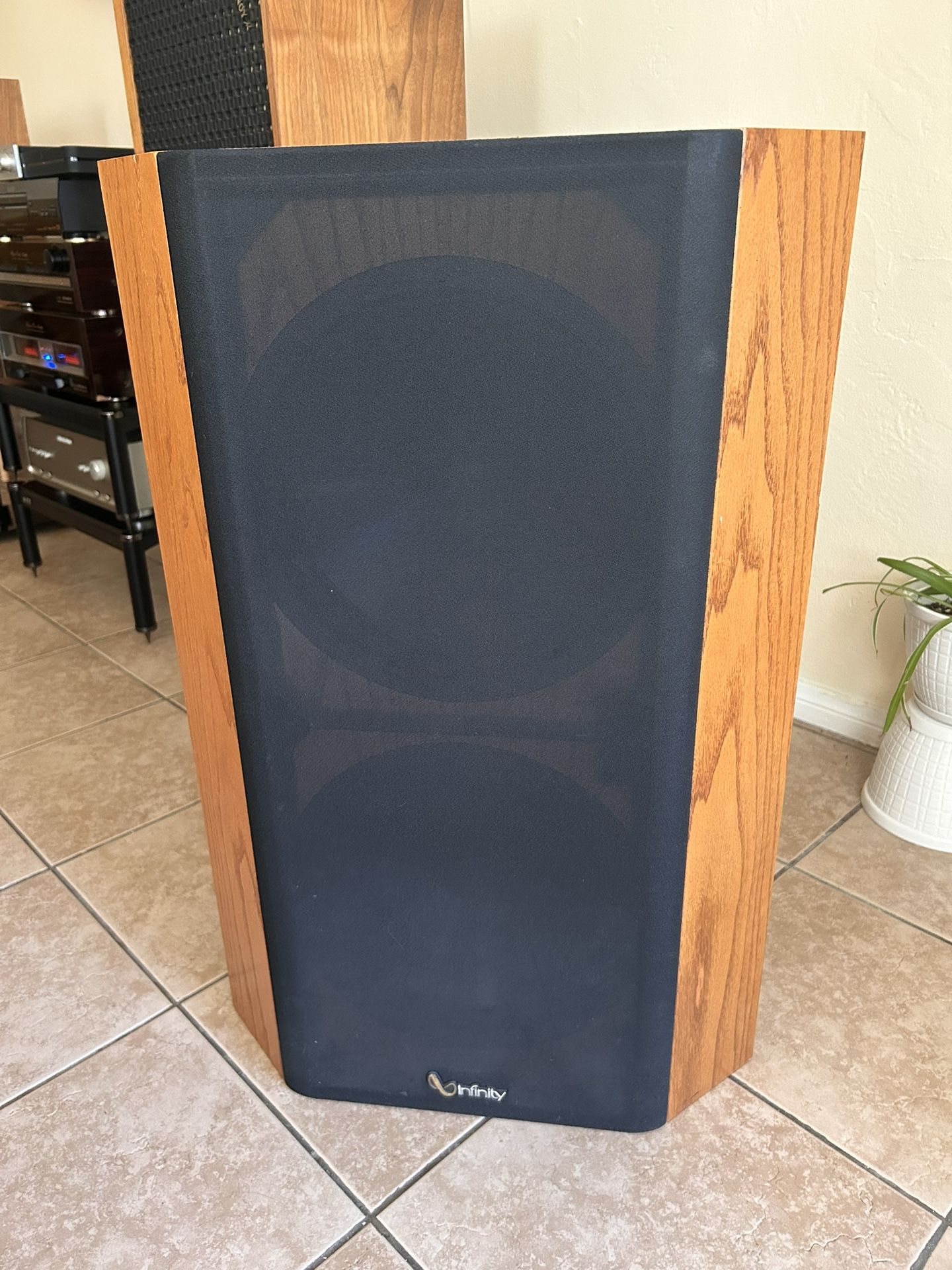 Infinity SSW-212 Servo Subwoofer
