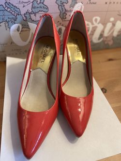 Michael Kors Size 6