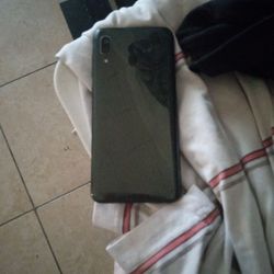 Samsung Phone (Broken Black Out Screen) $10