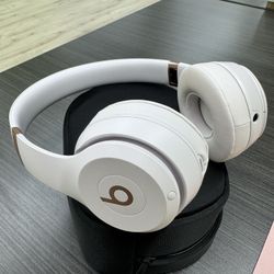 Beats Solo 4 