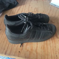 Size 9 Adidas