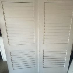 Closet Doors- Pair ***No Frame