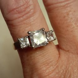 White Gem Ring Size 10