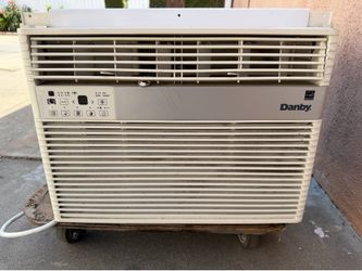 Air conditioning in good condition  by Danby  with 12,000 Btus