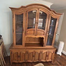 1995 Thomasville China Cabinet