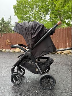 Chicco Bravo Primo Travel System Stroller – Black Pattern – Good/Great Condition