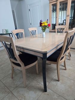 Vintage National Mount Airy solid oak dining set. 500 OBO