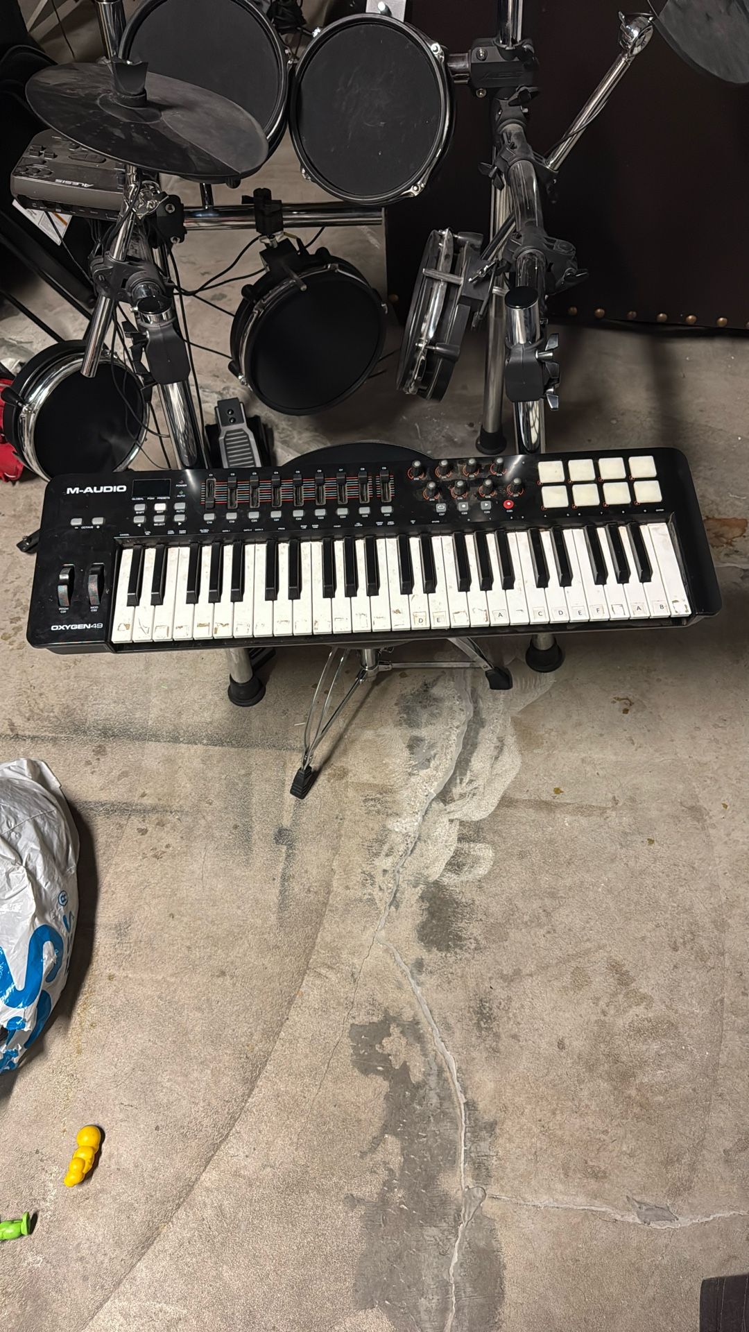 M Audio Keyboard