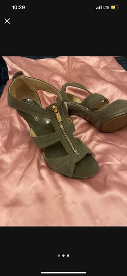Micheal Kors Heels