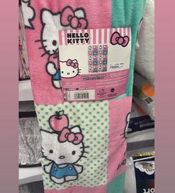 Hello Kitty, blanket