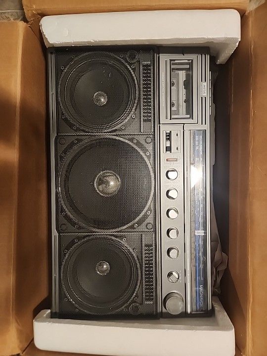 MAGNAVOX  D 8443 POWER PLAYER  