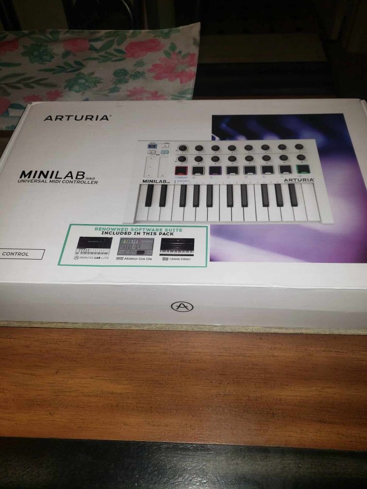 Arturia Mini Lab Midi Controller