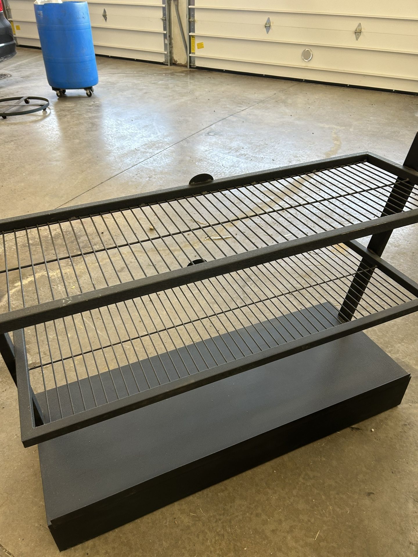 Short Steel Shelves (3 Tier)