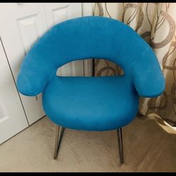 Fashion Comfortable New Chair 