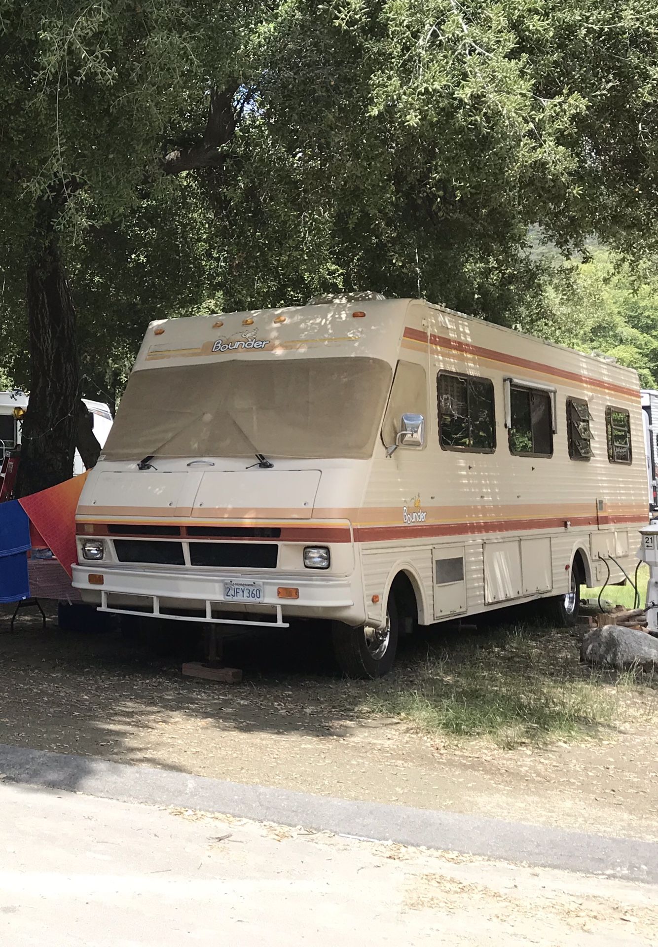 Fleet wood Bounder RV/ Motorhome