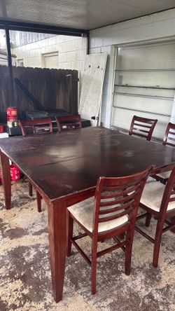 Hi top table and chairs