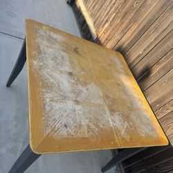 Kitchen Table $10