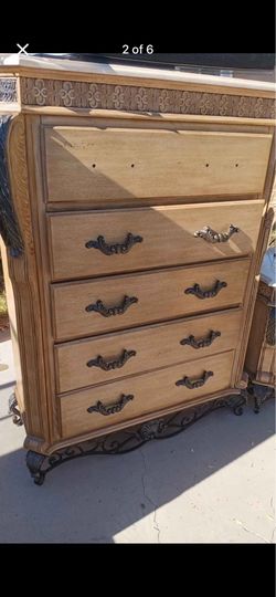 Dresser set of 3