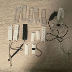 wii controllers with wii games 