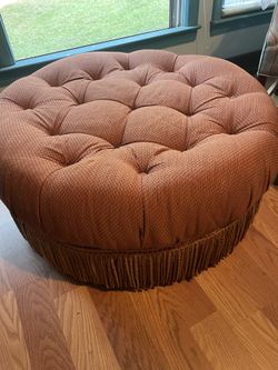 Hassock With Side Tassels