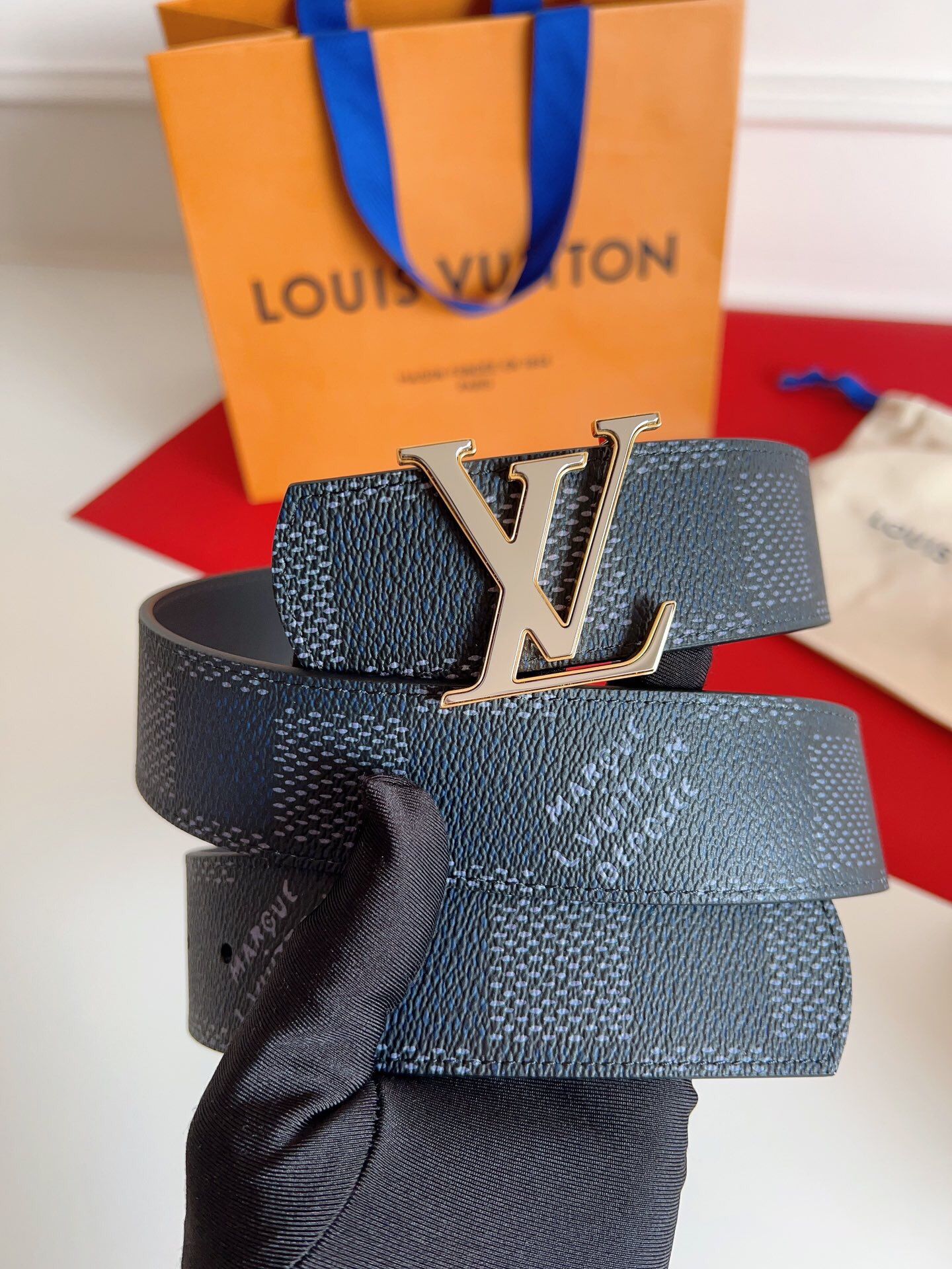 Louis Vuitton Men’s Belt With Box 2025 New