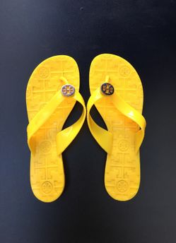 Tory Burch jelly thongs size 6m