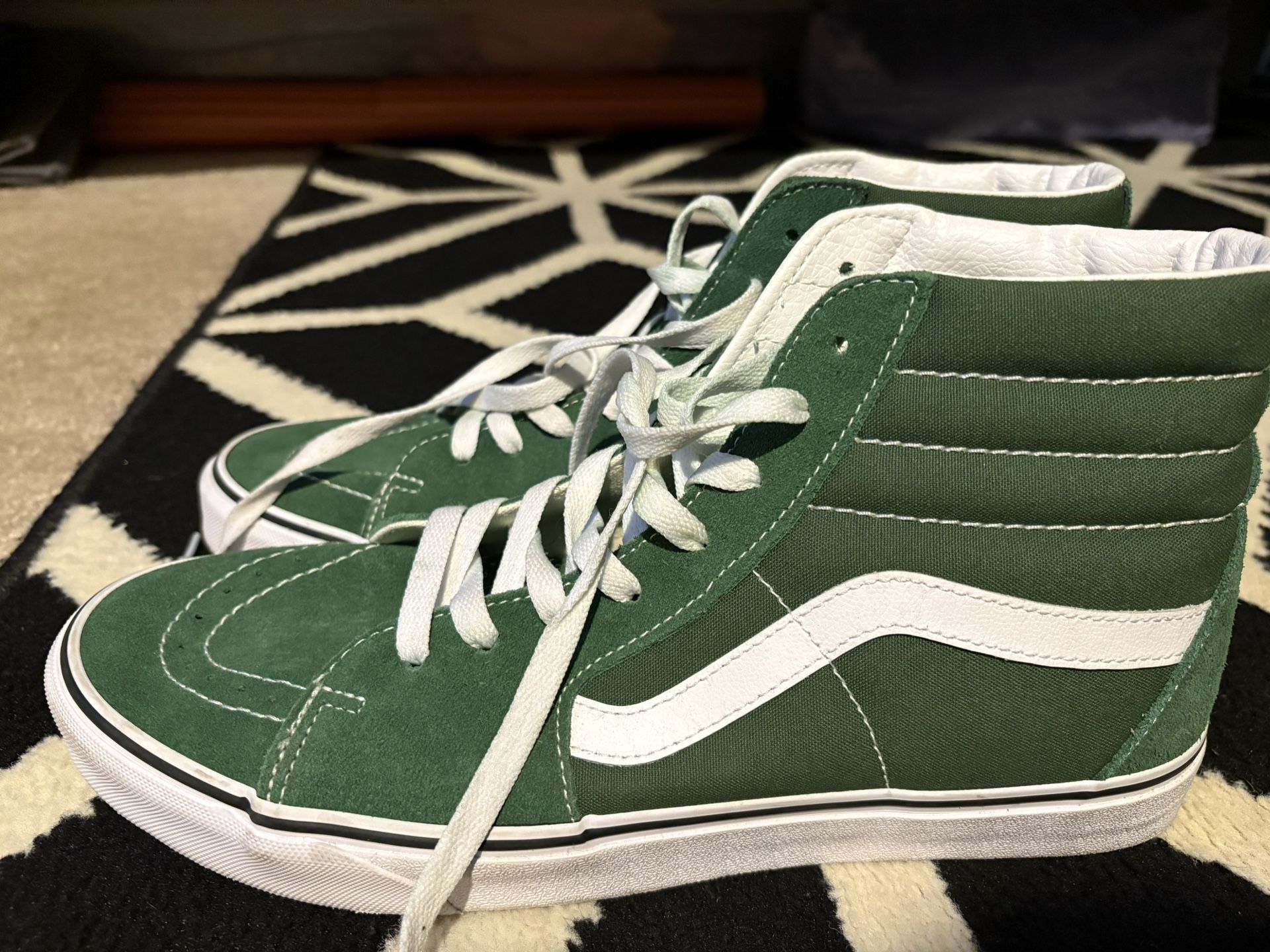 Vans sk8-Hi Men’s Size 12 Green NWOT Never Worn