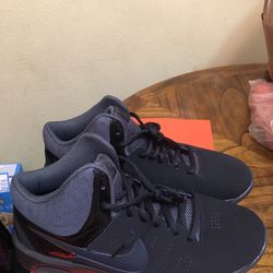Tenis Nuevos Size 10 De Hombre Marca Nike New Never Used 
