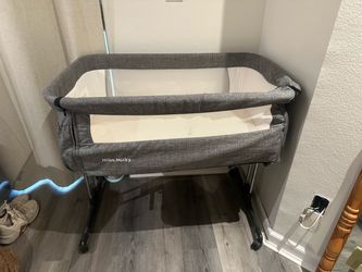 Mika Micky Baby Bassinet with Wheels