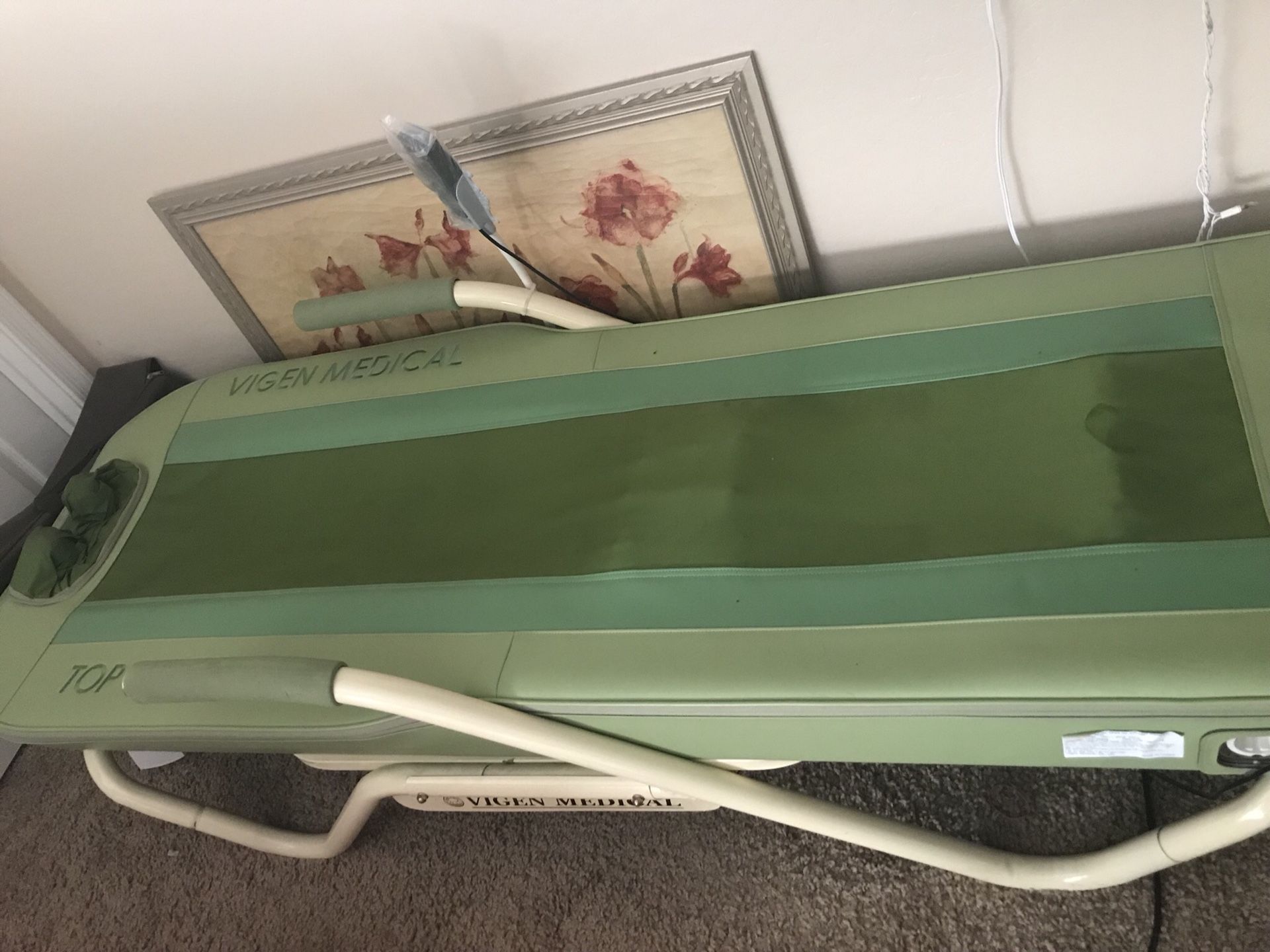 Vigen Medical Massage bed