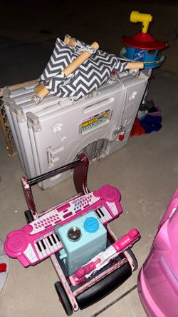 Free toys and baby play pen , swing