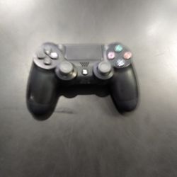 PS4 Controller
