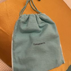 Dust bag from Tiffany PREOWNED/USED Tiffany & Co. Great condition to store your pretty ring or necklace in 😊