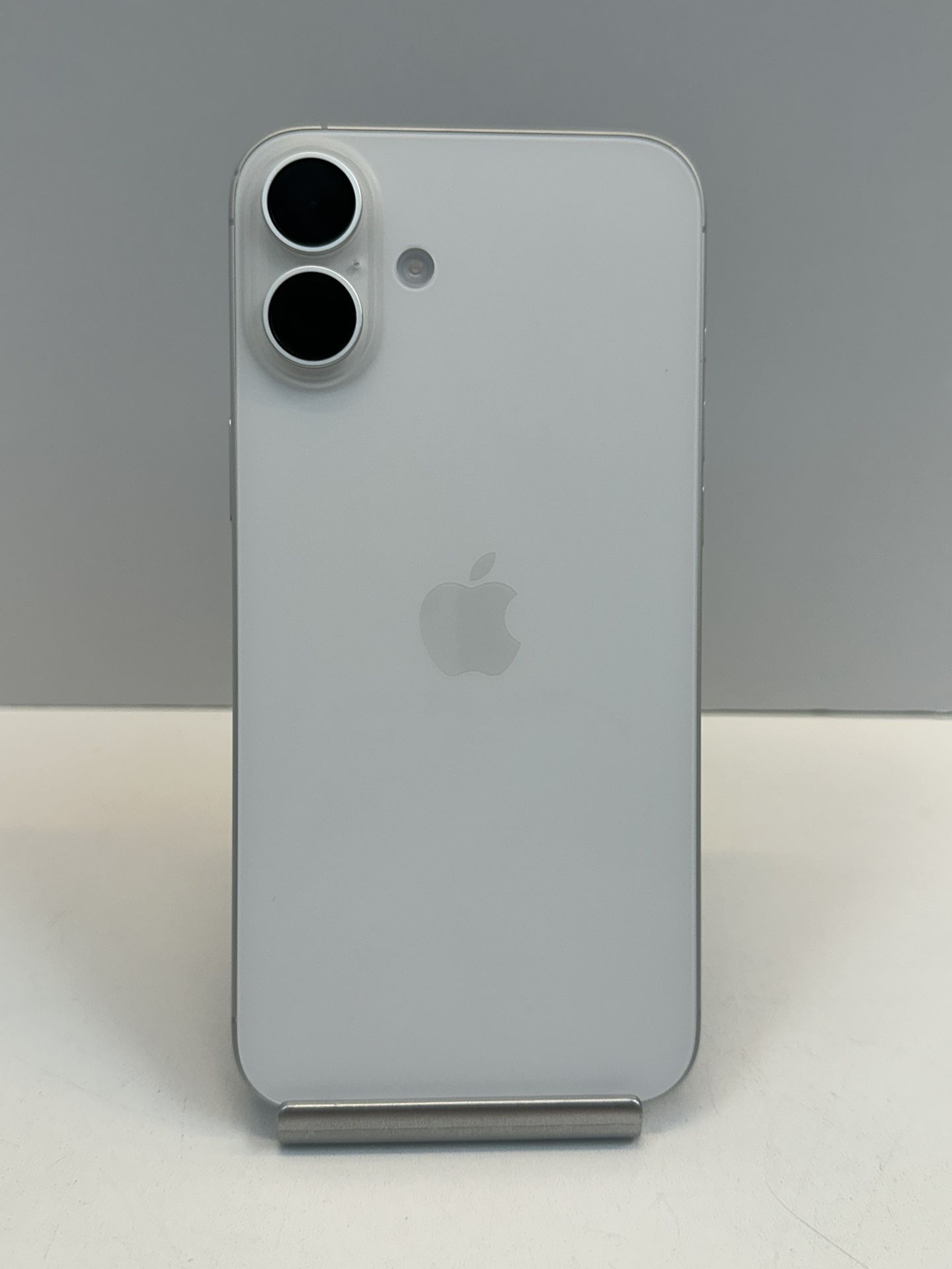 Apple iPhone 16 PLUS 128gb. ( Unlocked Cellphone )