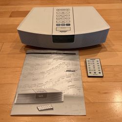 BOSE WAVE RADIO WITH BOOK AND REMOTE
