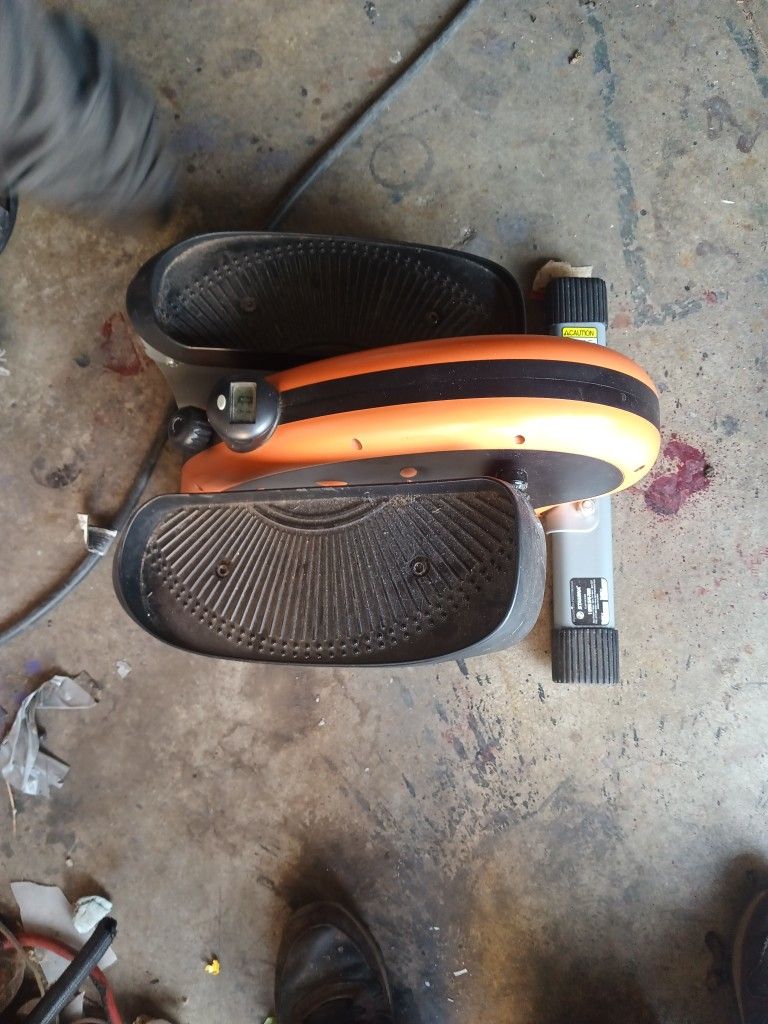 Stamina Elliptic Exercise Machine