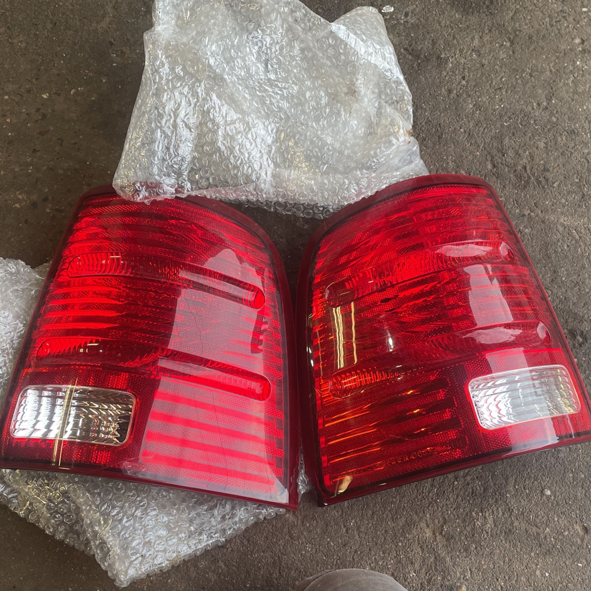 2004 Ford Explorer