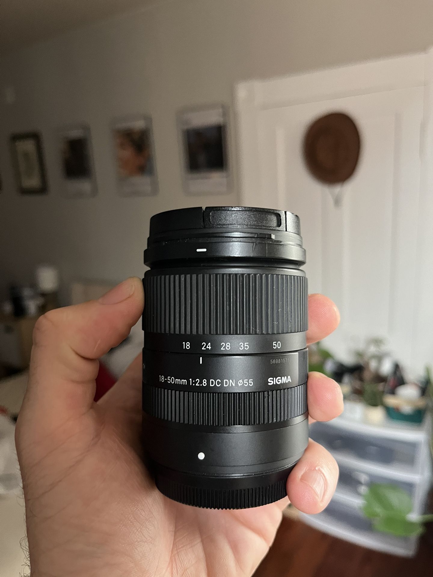Sigma 18-50mm f/2.8 - Fujifilm X mount lens