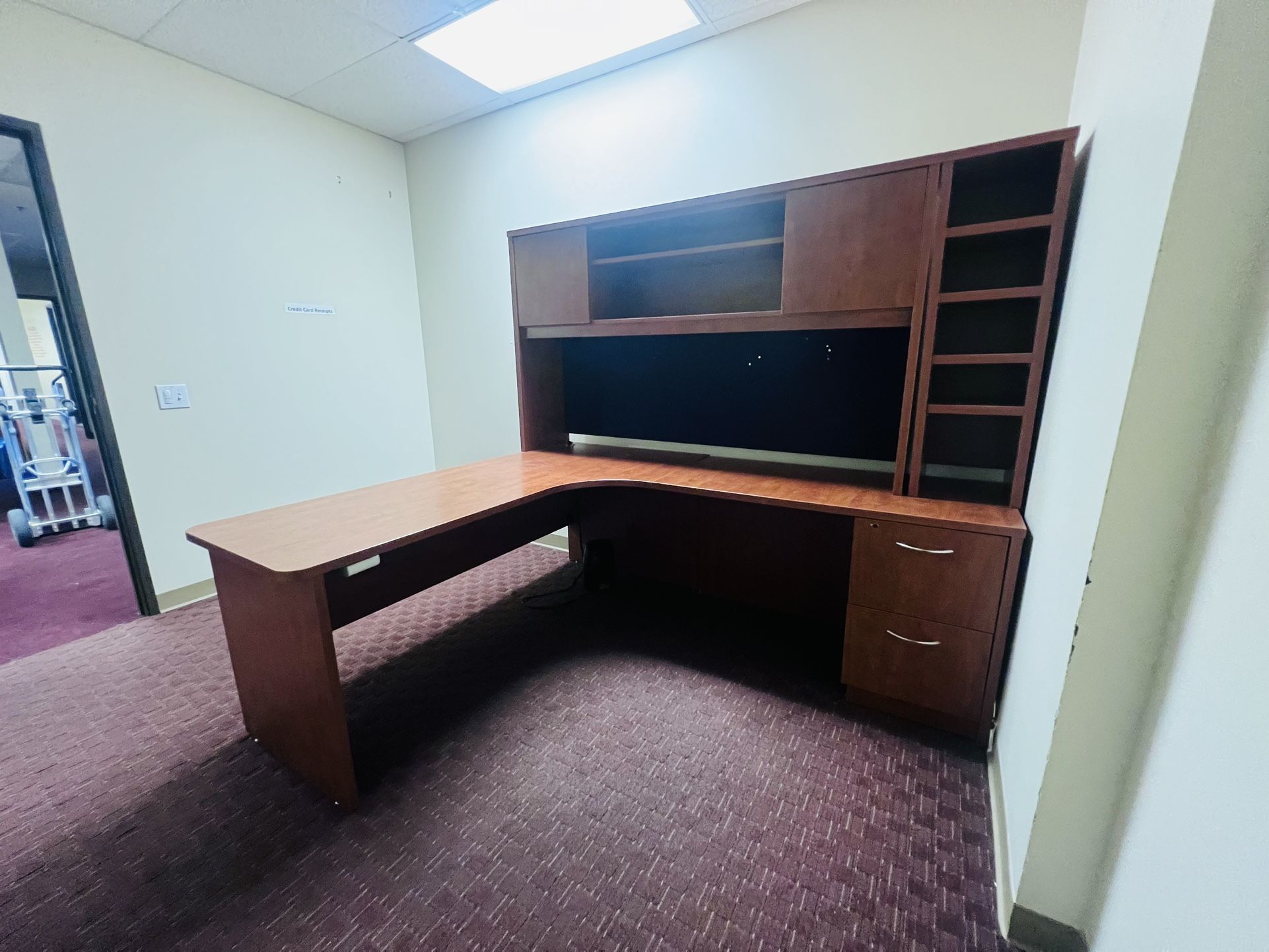 4PC Executive Desk! $699/EACH 