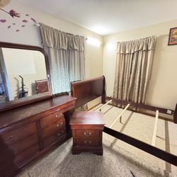 3 Pieces Queen Bedroom Set 