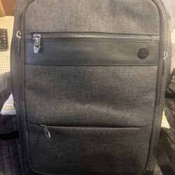 HP Executive 👨‍💼 Laptop Back Pack W/ Exterior To Interior USB Plug ( Price Reduced 15$)