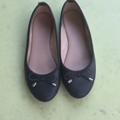 Girls Black Flat Shoes