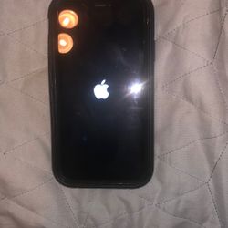 Locked iPhone XR 