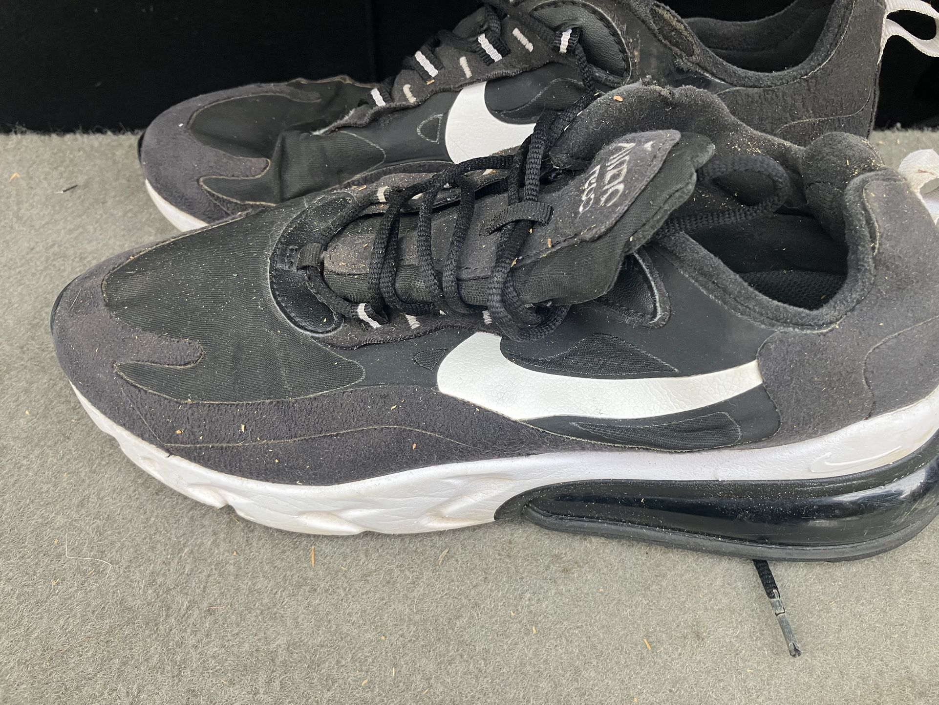 Nike 270