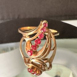14K (583) Gold Vintage Soviet Ring with 6 Ruby/Corundum 