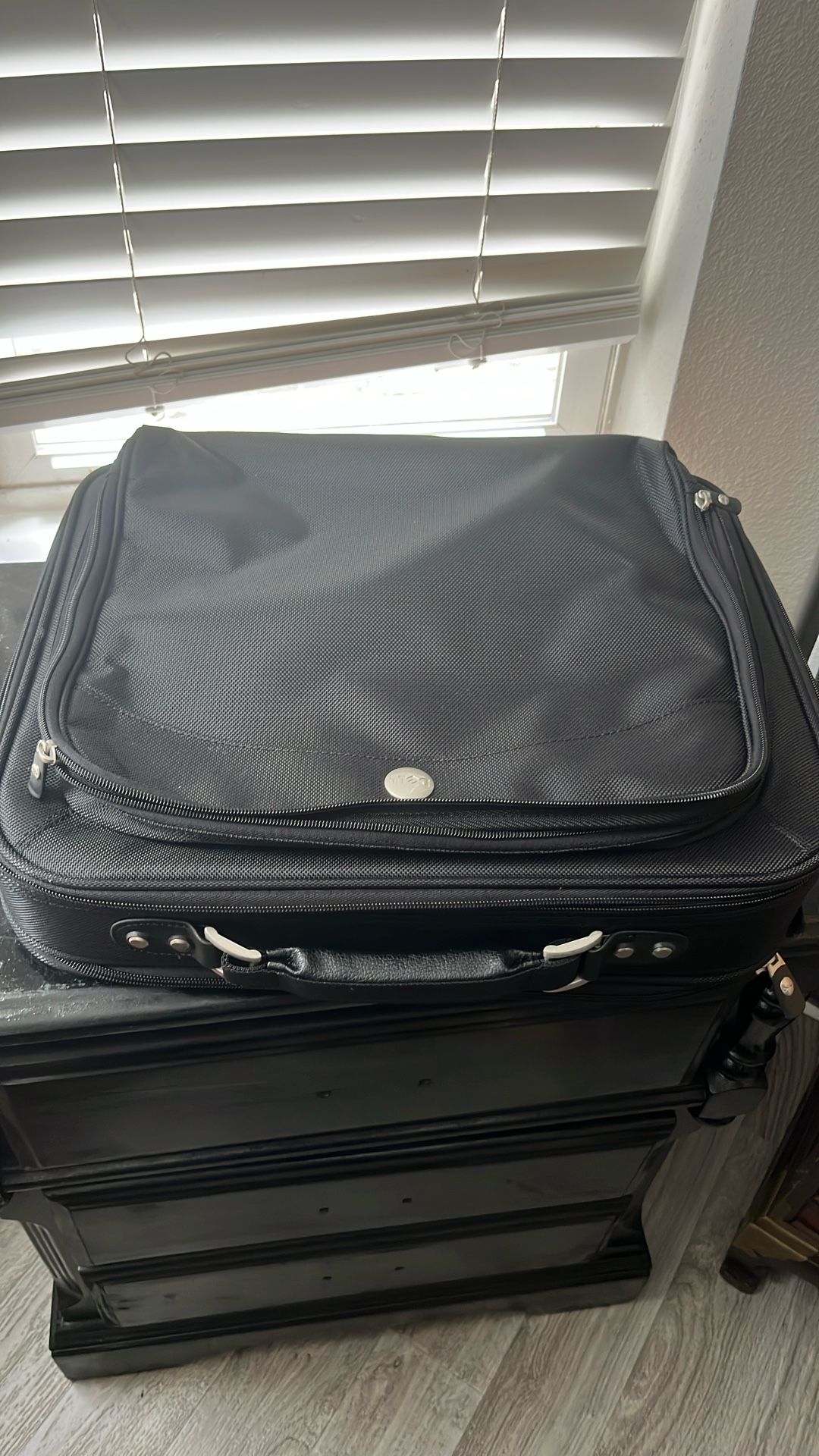 Dell Laptop Bag – Excellent Condition