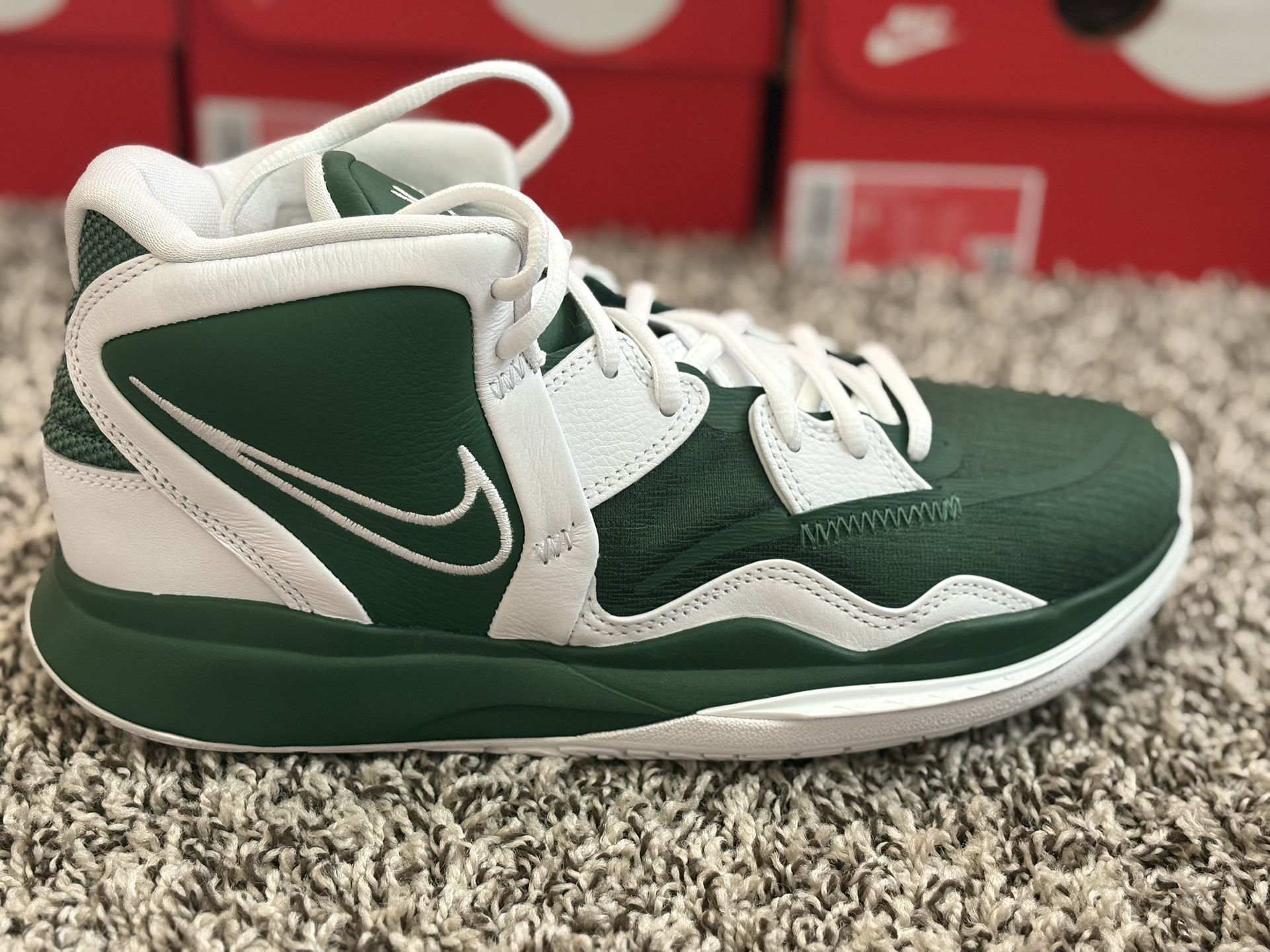 Nike Kyries